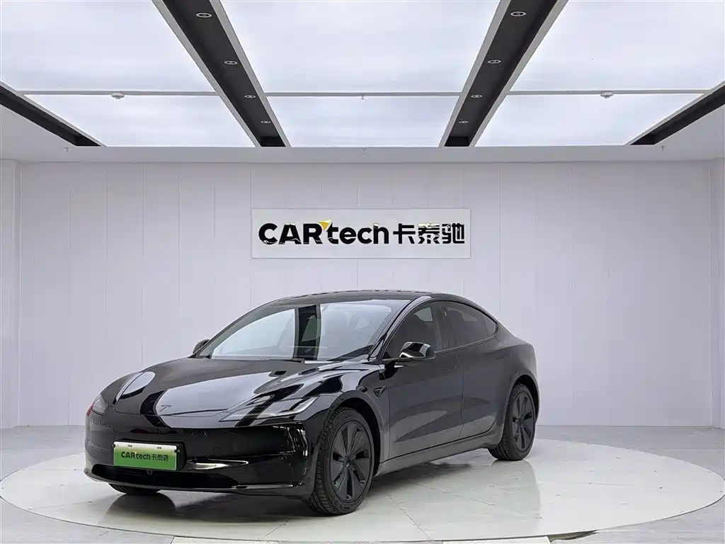 Tesla Model 3 2025 RWD