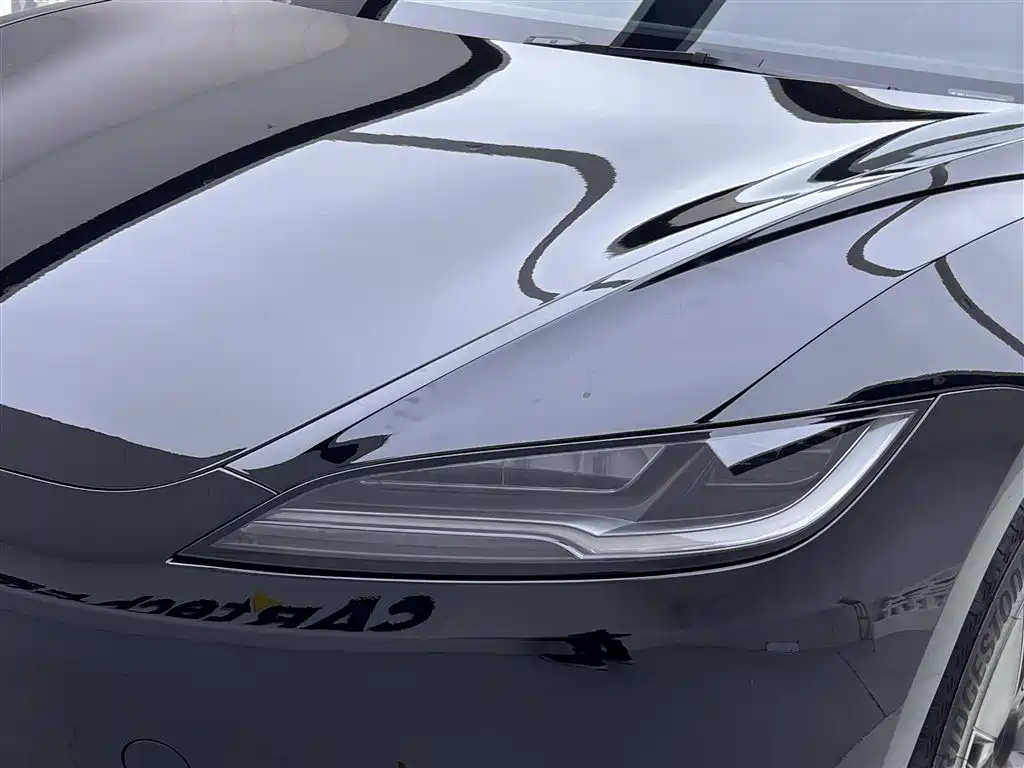 Tesla Model 3 2025 RWD