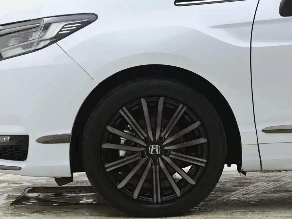 Honda Elysion 2.0L e:HEV Prestige