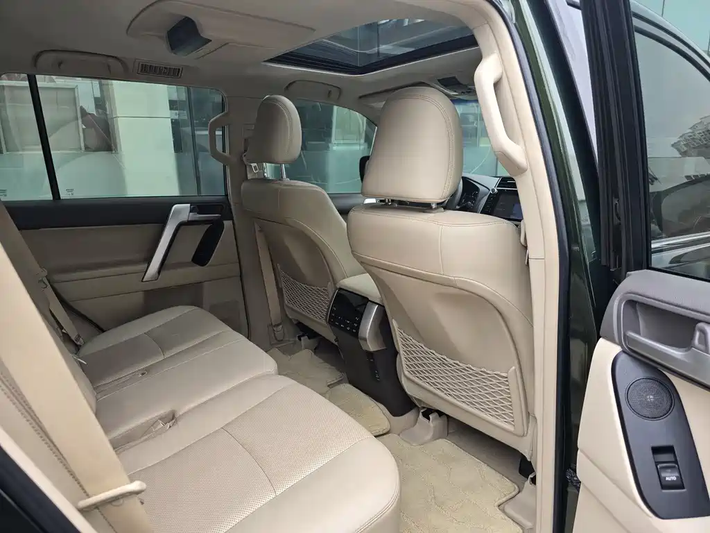 Prado 2018 3.5L Automatic VX NAVI Rear-mounted Spare Tire
