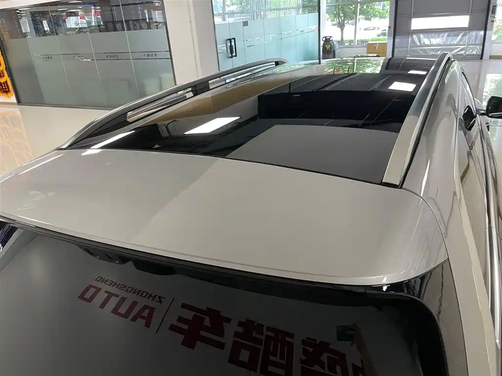 AITO M9 2025 EREV Ultra 52kWh 6-Seater with 192-Line LiDAR