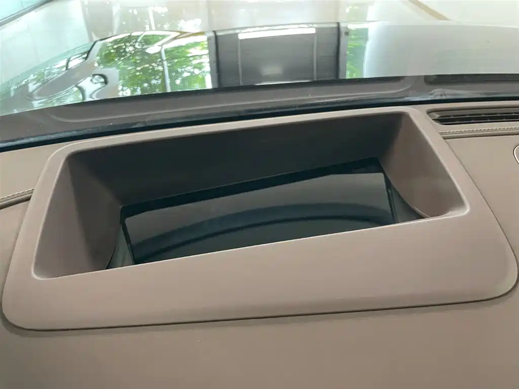 AITO M9 2025 EREV Ultra 52kWh 6-Seater with 192-Line LiDAR