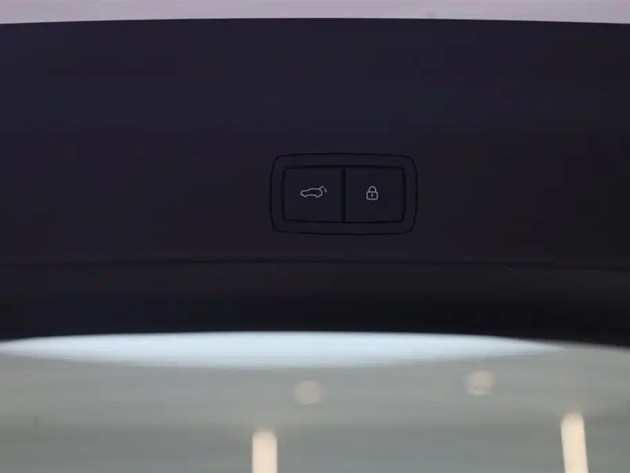 Li Auto L8 2025 Max Intelligent Refresh Edition