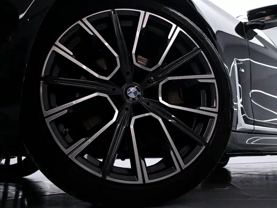 BMW 7 Series 2021 740Li Leading M Sport Package