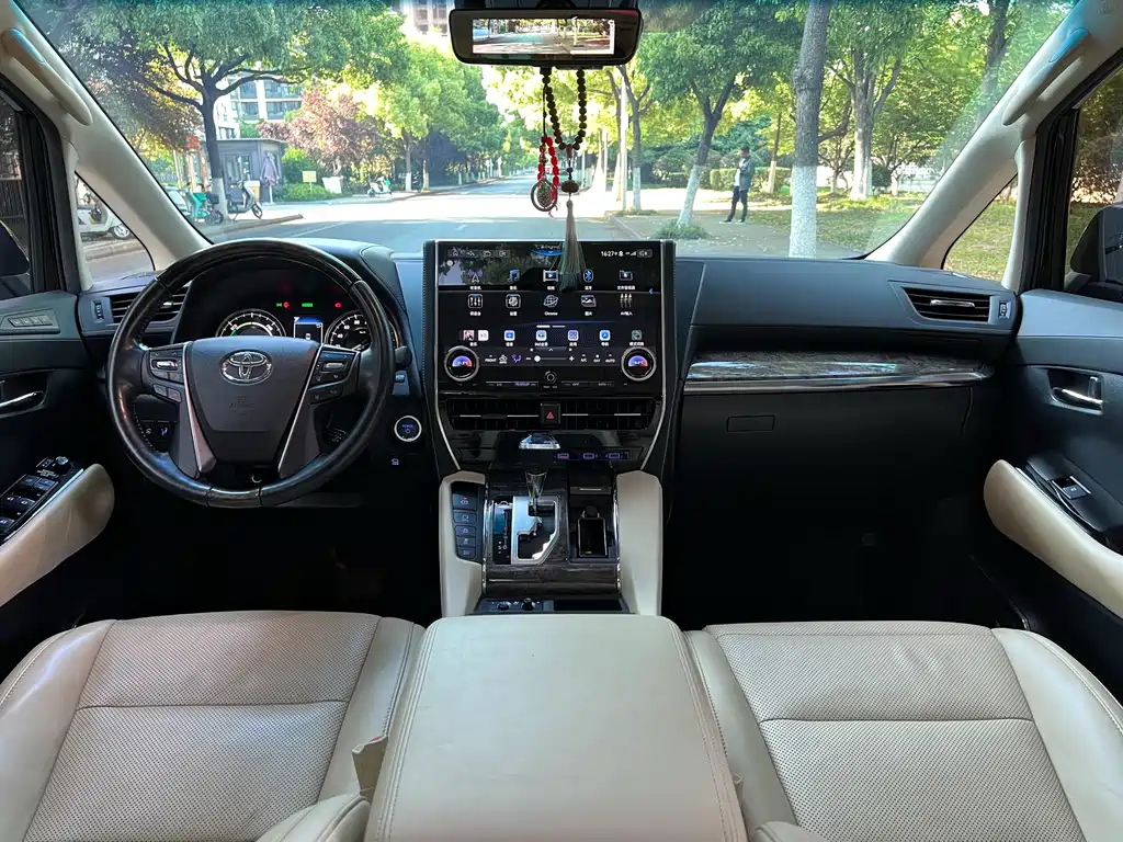 Toyota Vellfire 2019 Hybrid 2.5L HV Premium Edition
