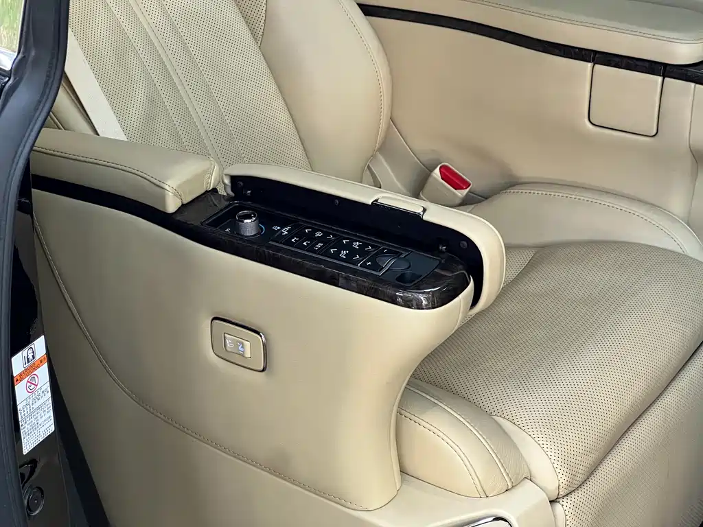 Toyota Vellfire 2019 Hybrid 2.5L HV Premium Edition
