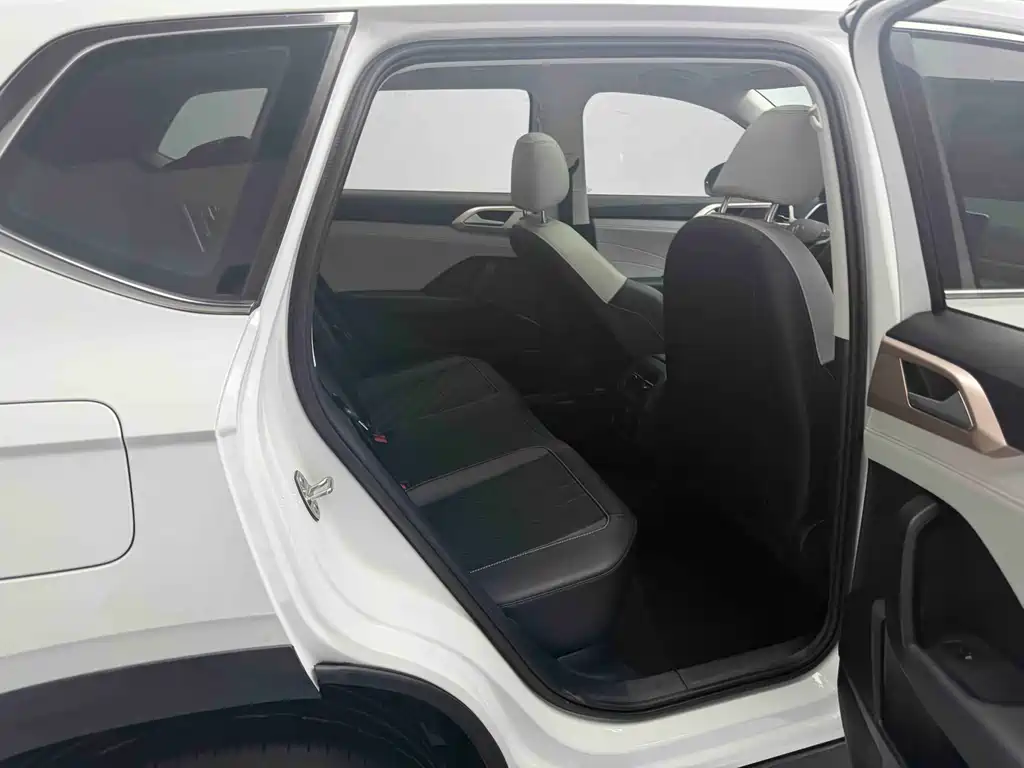 Volkswagen Tharu 2024 300TSI FWD Full Moon Edition