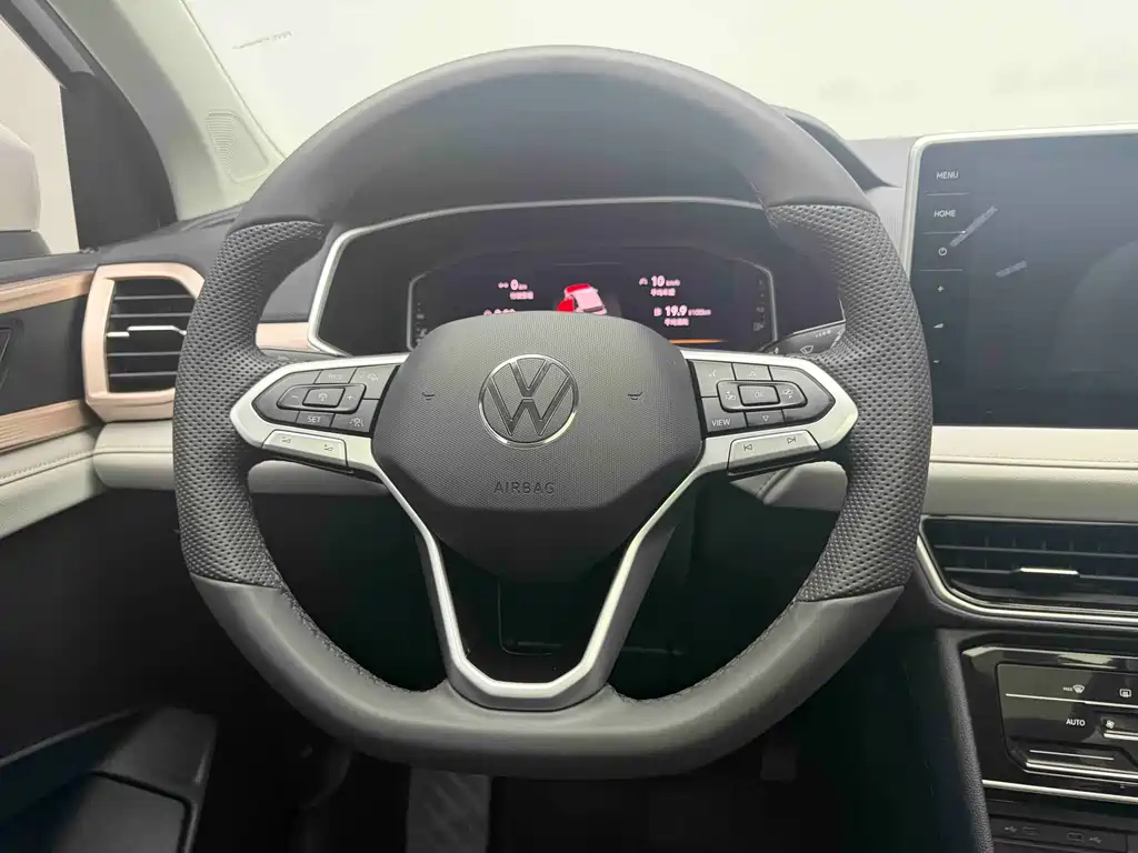 Volkswagen Tharu 2024 300TSI FWD Full Moon Edition