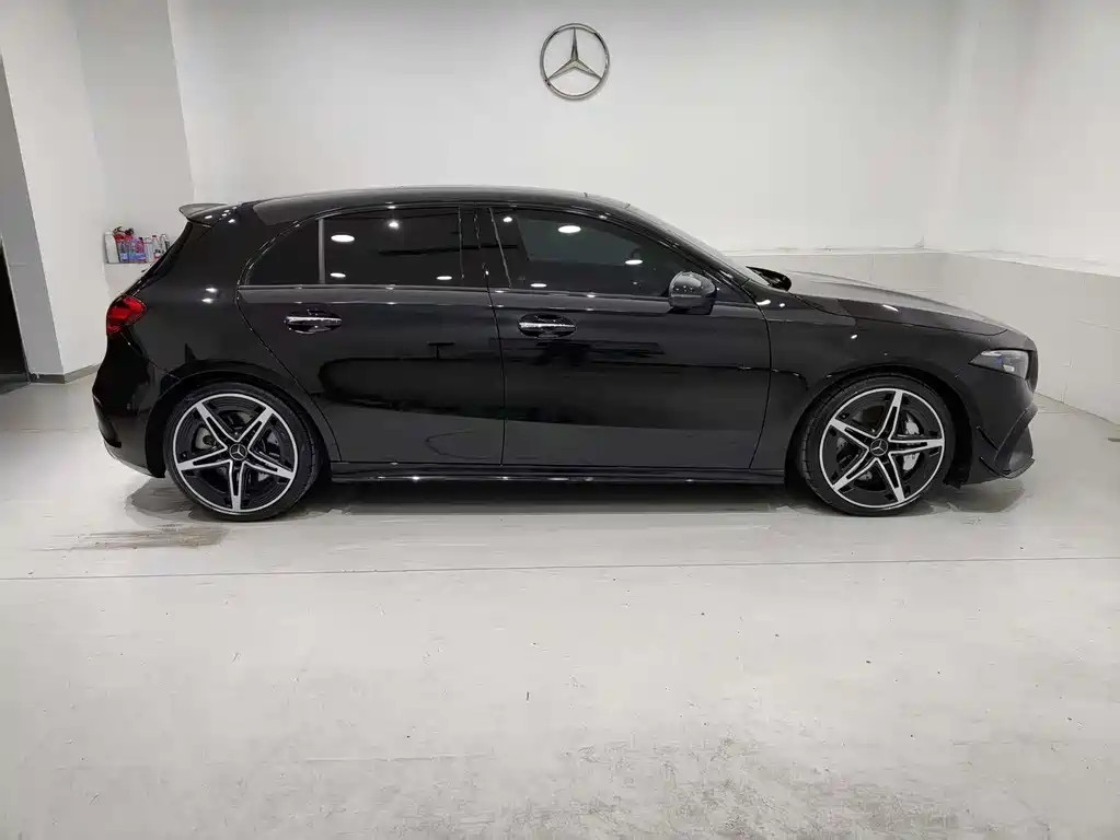 Mercedes-Benz A-Class AMG 2024 AMG A 35 4MATIC