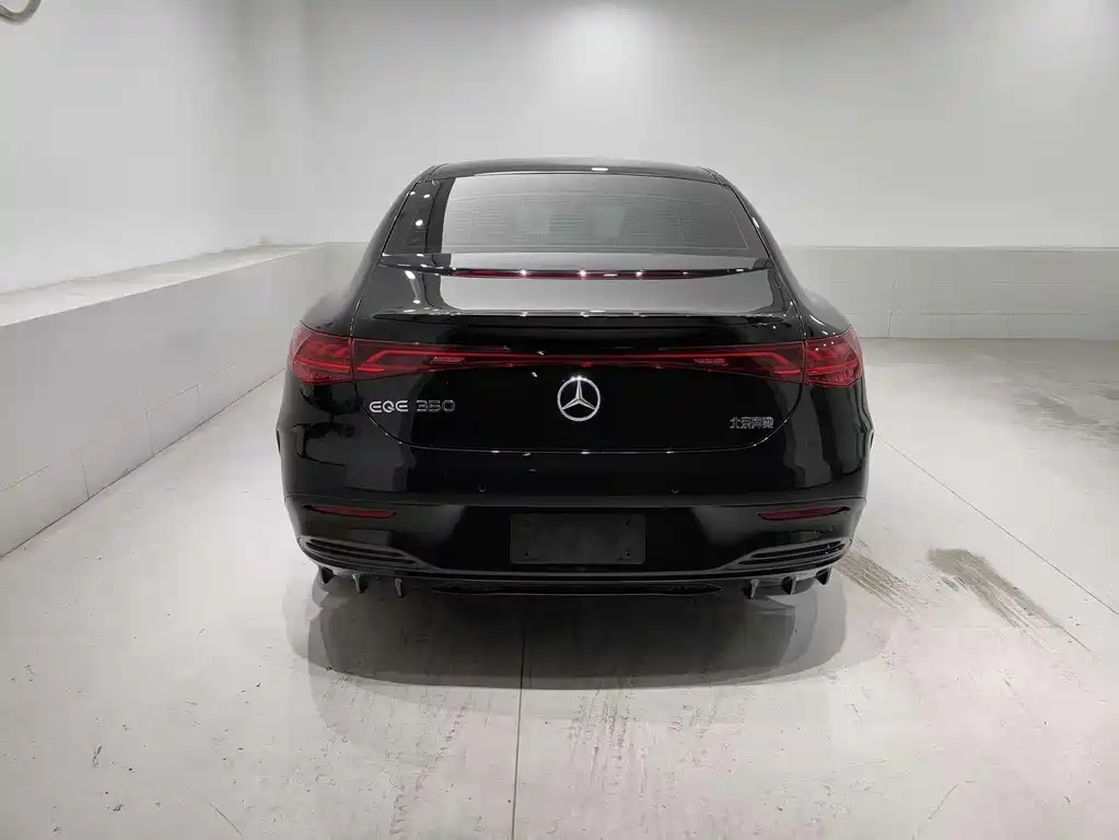 Mercedes-Benz EQE 350 2022