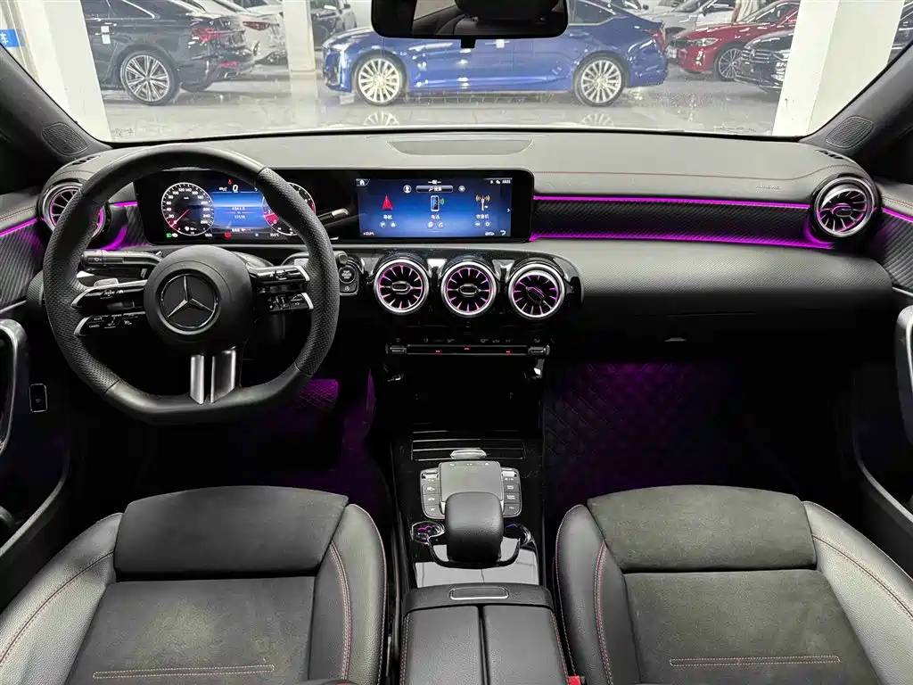 Mercedes-Benz A-Class 2024 A 200 L Fashion Edition