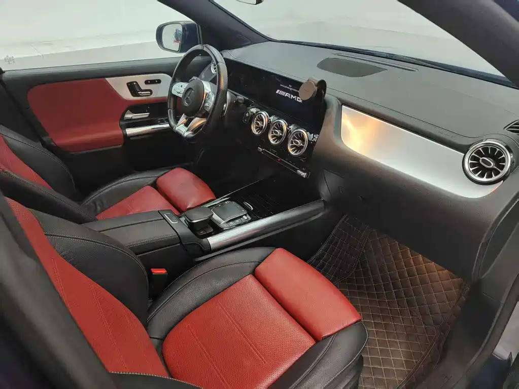 Mercedes-AMG GLA 35 4MATIC 2021