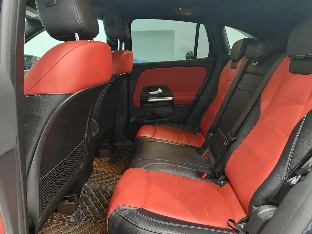 Mercedes-AMG GLA 35 4MATIC 2021