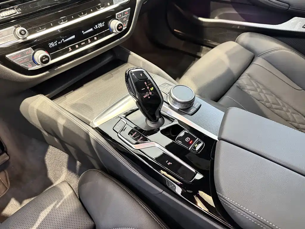 BMW 5 Series Import 2022 Facelift 525i M Sport Package