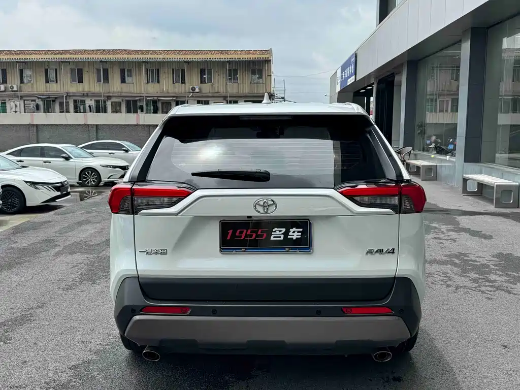 Toyota RAV4 2021 2.0L CVT 2WD Style Edition