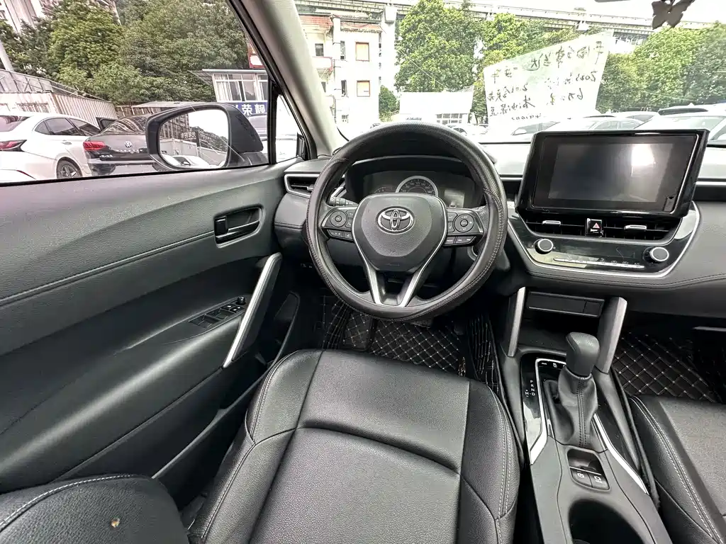 Toyota Frontlander 2023 2.0L CVT Leading