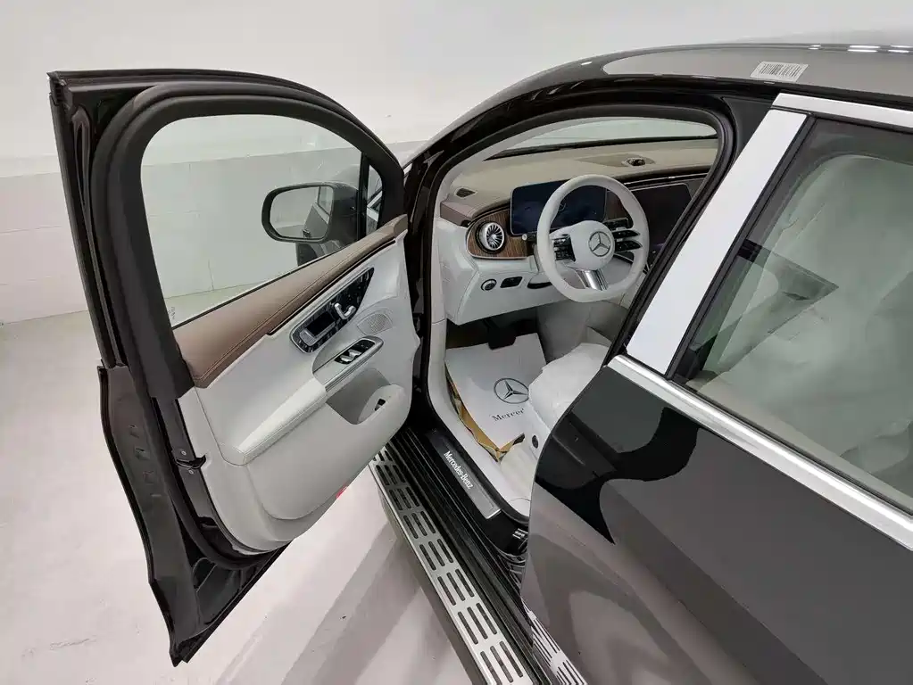 Mercedes-Benz EQE SUV 2024 500 4MATIC Pioneer Edition