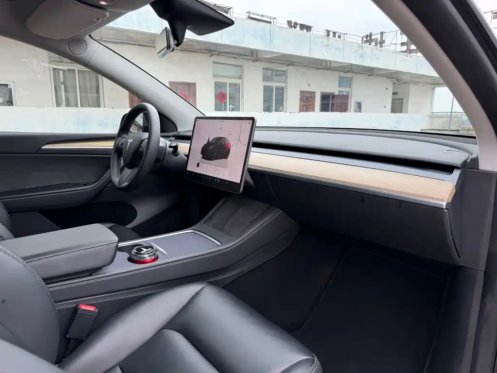 Model Y 2023 Rear-Wheel Drive