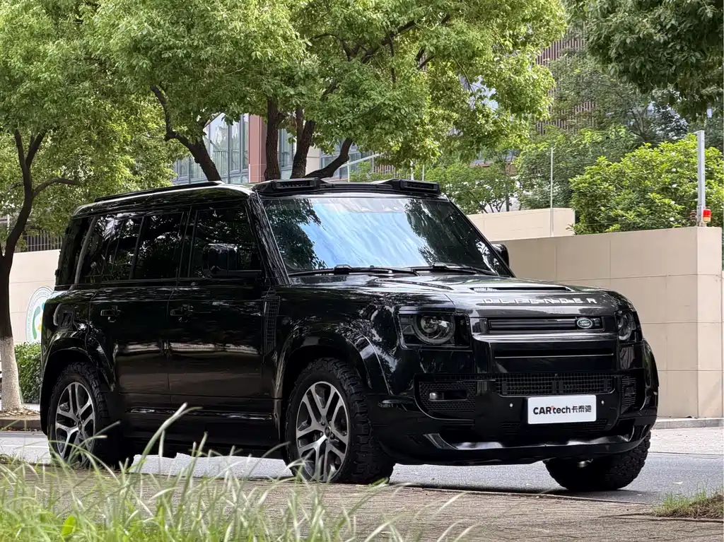 Land Rover Defender 2024 110 3.0T P400 XS