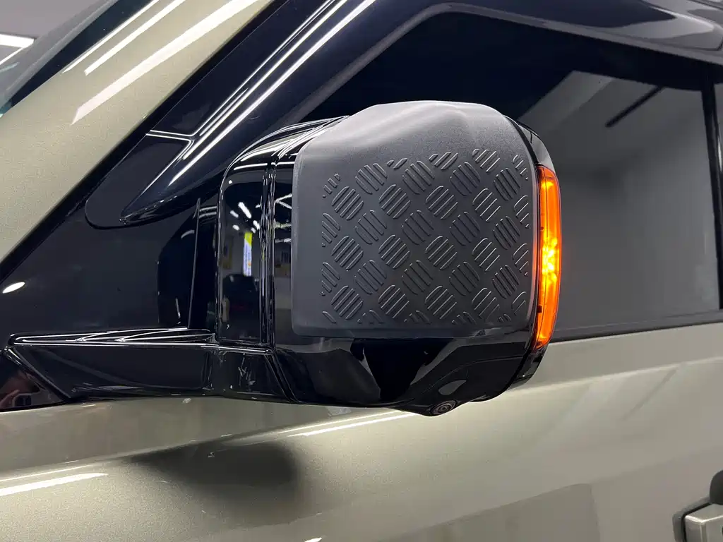 Land Rover Defender 2022 110 P400 Dark Edition