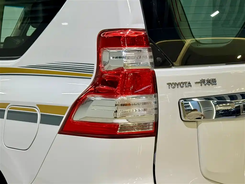 Toyota Land Cruiser Prado 2014 4.0L VX NAVI