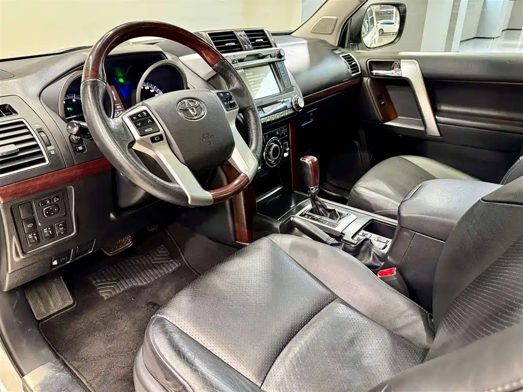 Toyota Land Cruiser Prado 2014 4.0L VX NAVI