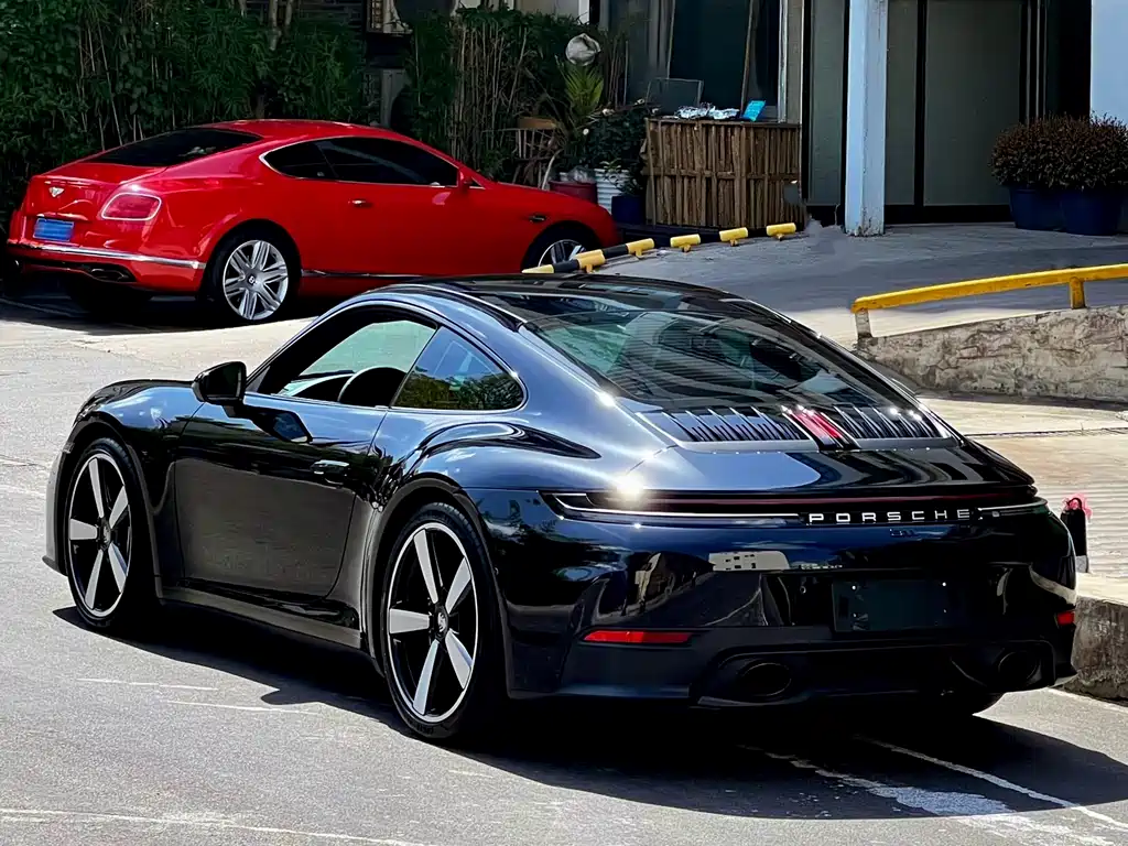 Porsche 911 2025 Carrera 3.0T
