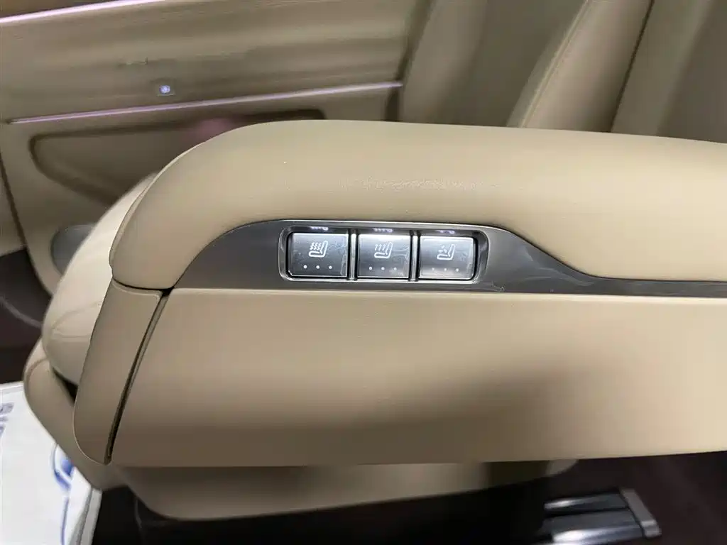 AITO M9 2024 Extended Range Max 42kWh 6-Seater