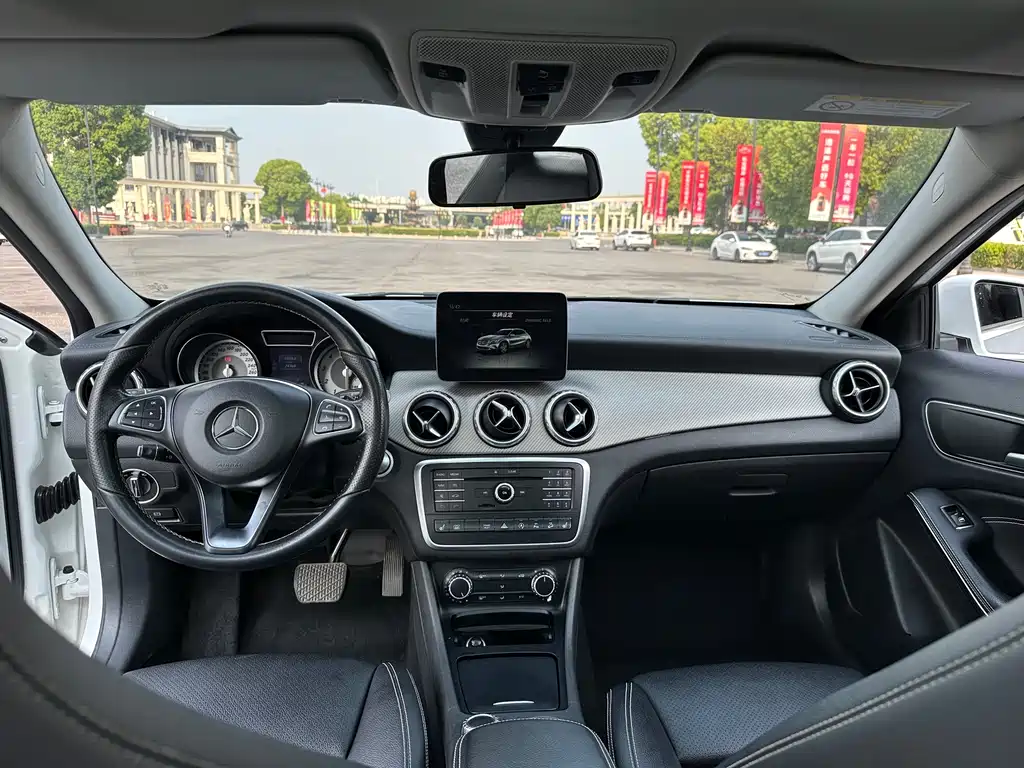 Mercedes-Benz GLA 220 4MATIC