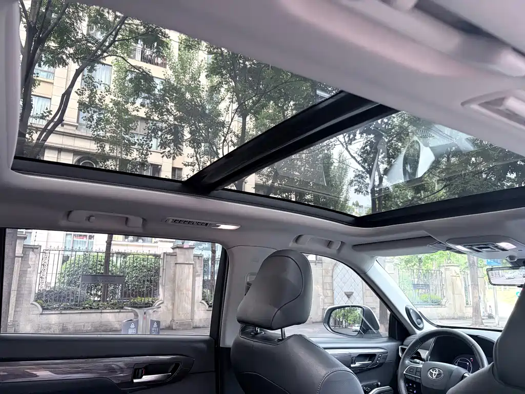 Toyota Highlander 2022 Hybrid 2.5L AWD Premium 7-Seater