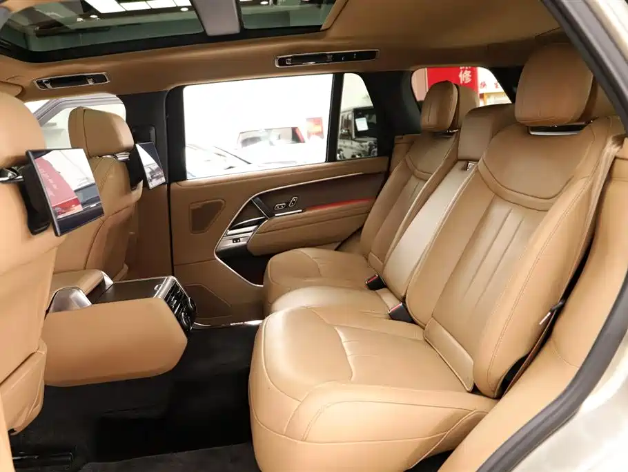 Range Rover 2025 3.0 L6 400PS Autobiography LWB