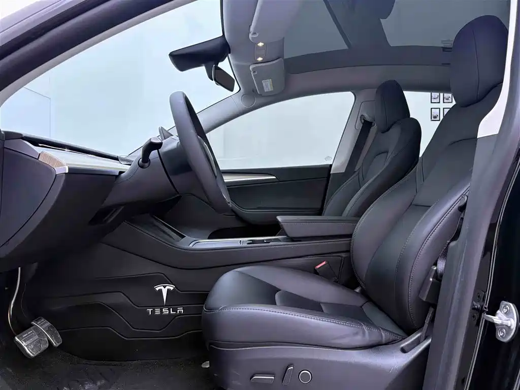 Tesla Model Y 2022 Long Range AWD (facelift)