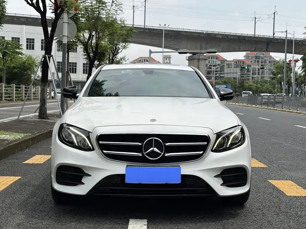 Mercedes-Benz E-Class 2017 E 200 Sport 4MATIC