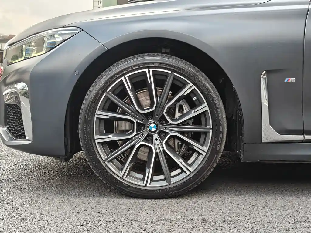 BMW 7 Series 2019 740Li xDrive Executive M Sport Package