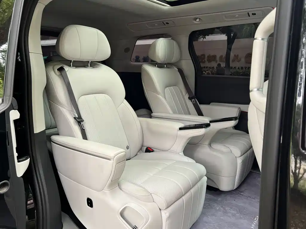 Voyah Dreamer 2025 PHEV AWD Prestige Kunpeng Edition