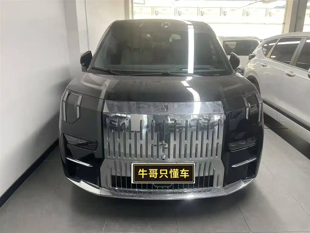 Zeekr 009 2024 7-Seater AWD 108kWh