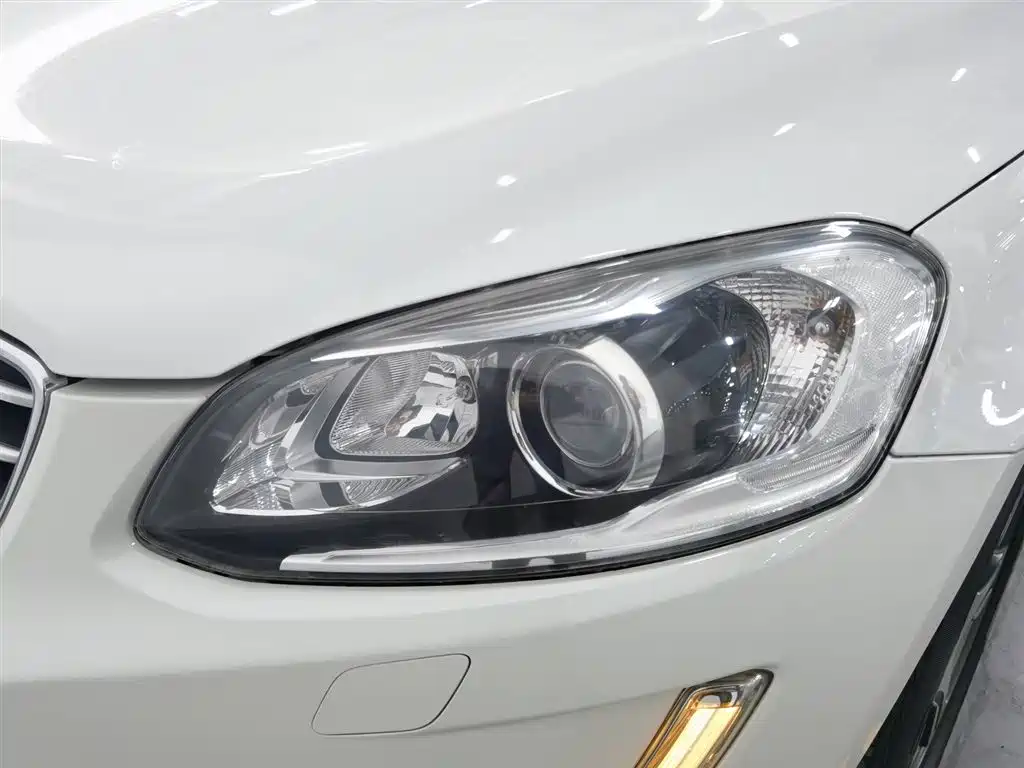 Volvo XC60 2015 T5 AWD Zhiyuan Edition