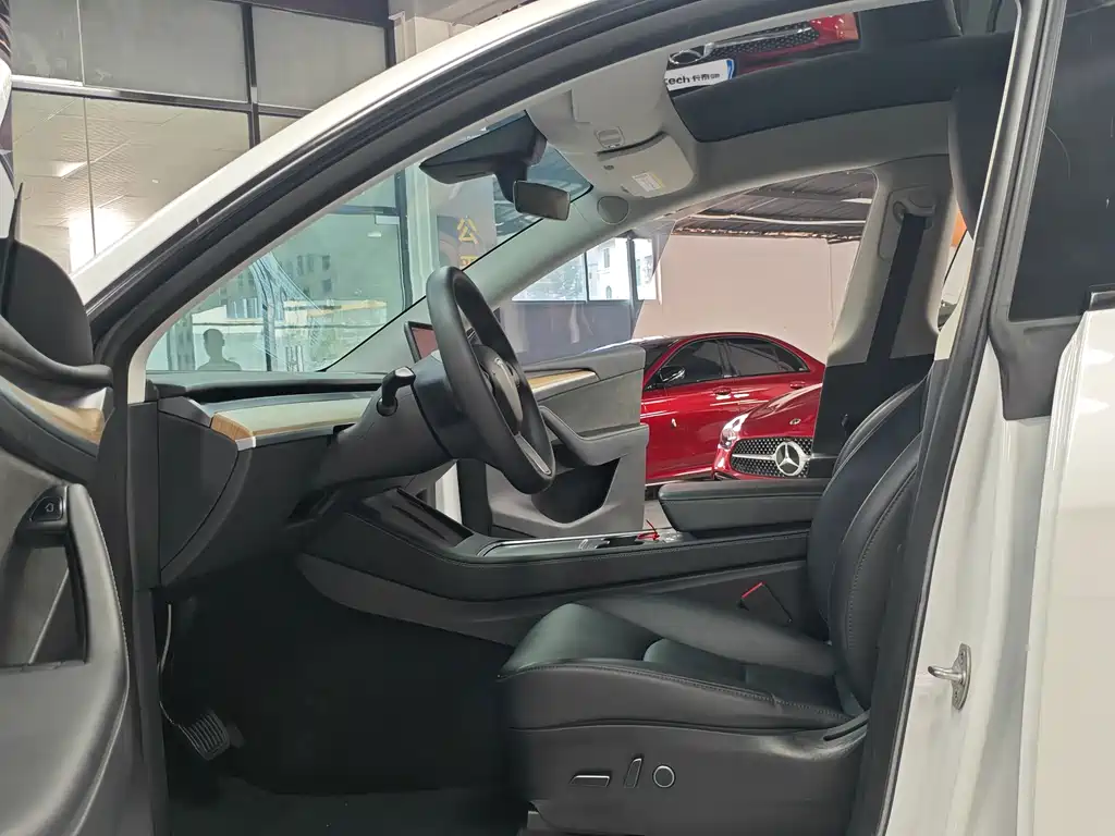 Tesla Model Y 2022 Rear-Wheel Drive