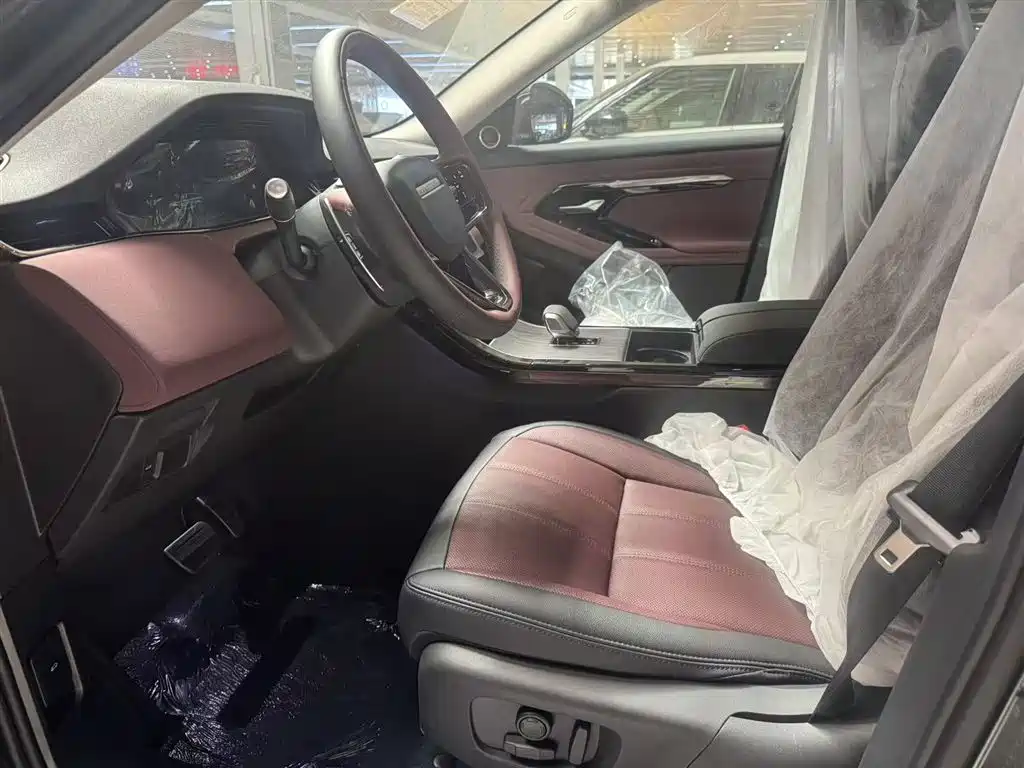 Range Rover Evoque L SE 2026