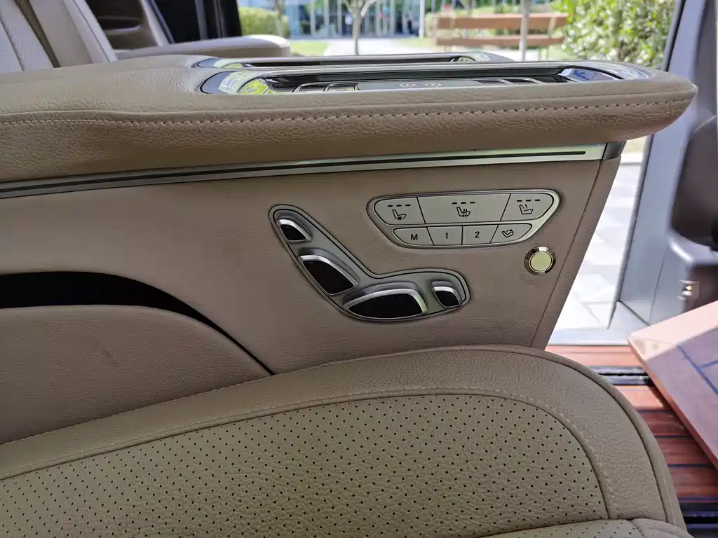 Mercedes-Benz V-Class 2021 V 260 L Long Wheelbase Luxury