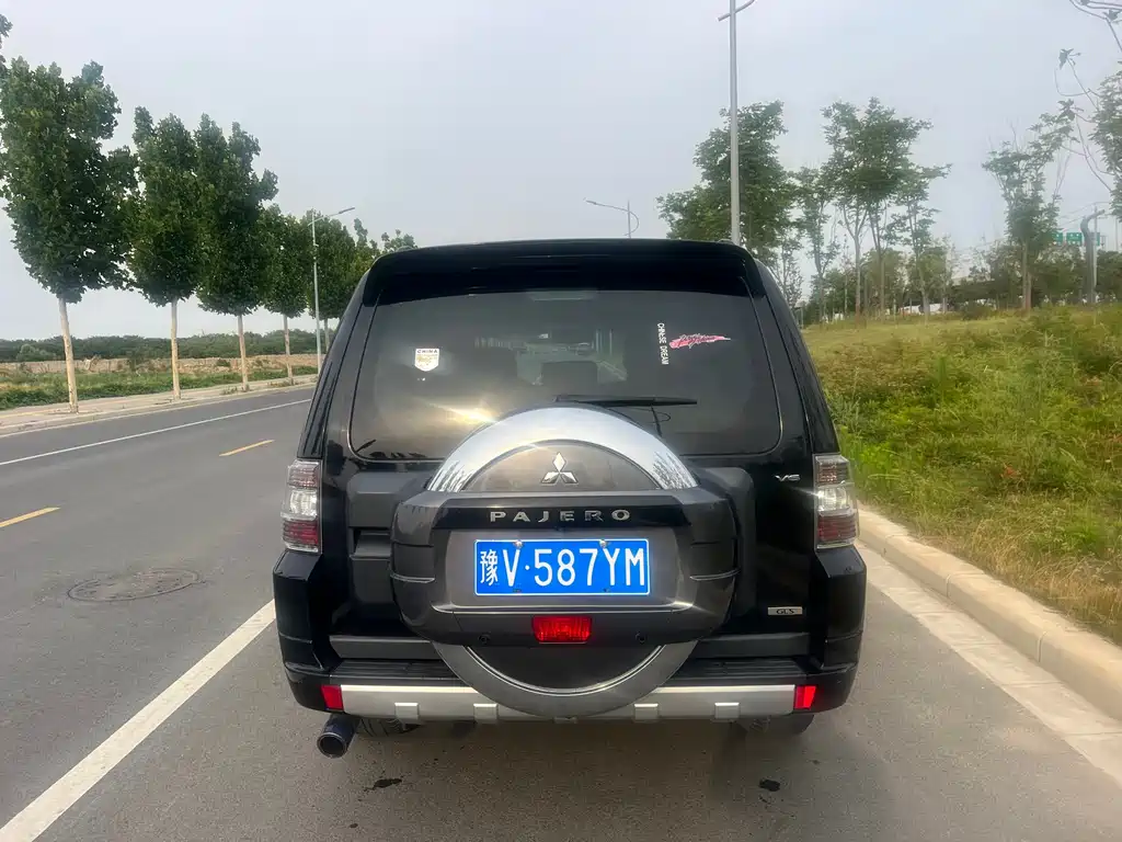 Mitsubishi Pajero 2016 3.0L Automatic Luxury Edition Imported China IV
