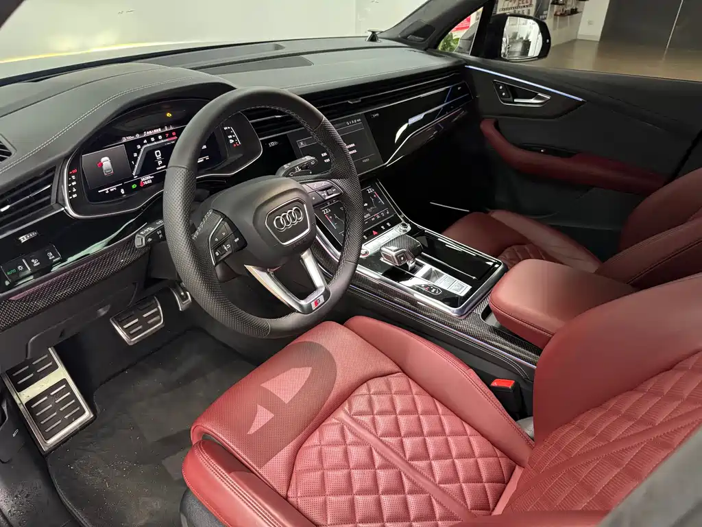 Audi SQ7 2024 4.0 TFSI Dark Knight Edition