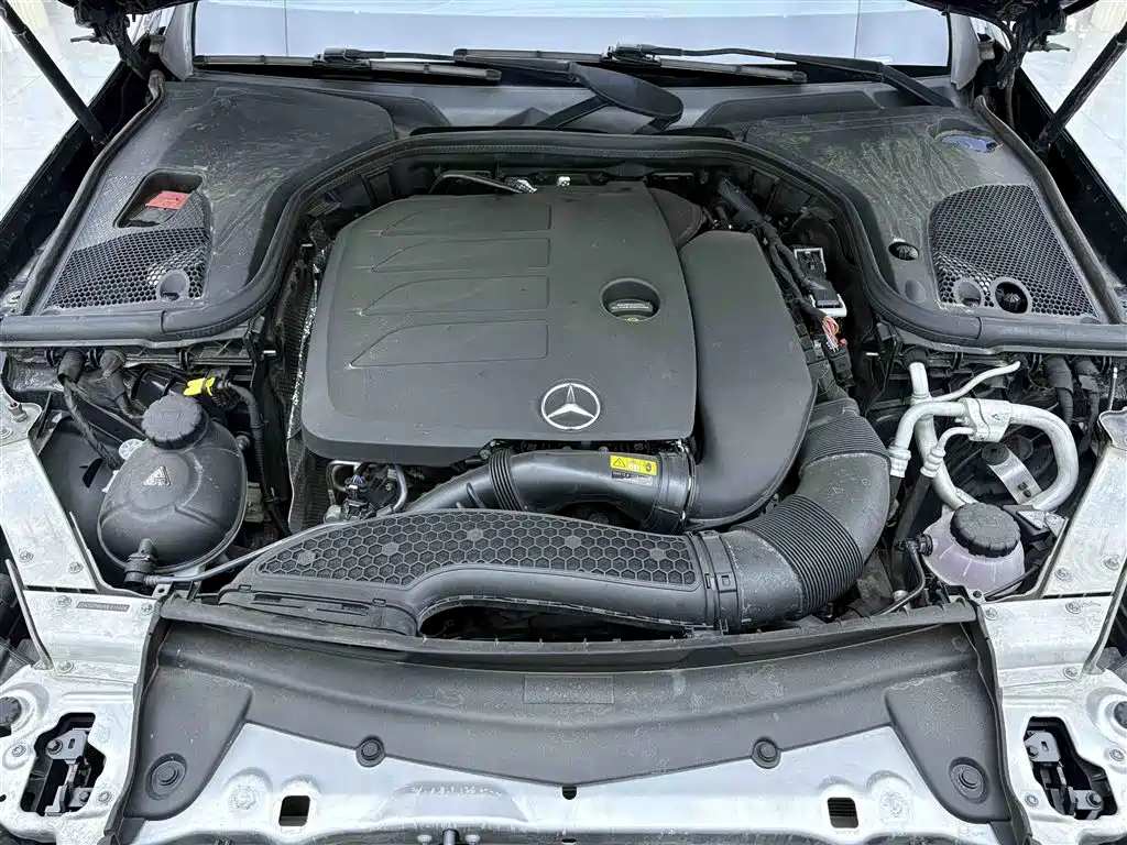 Mercedes-Benz E 260 L 2021