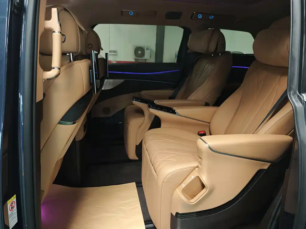 Denza D9 2025 DM-i Intelligent Driving Edition 1020 AWD Flagship