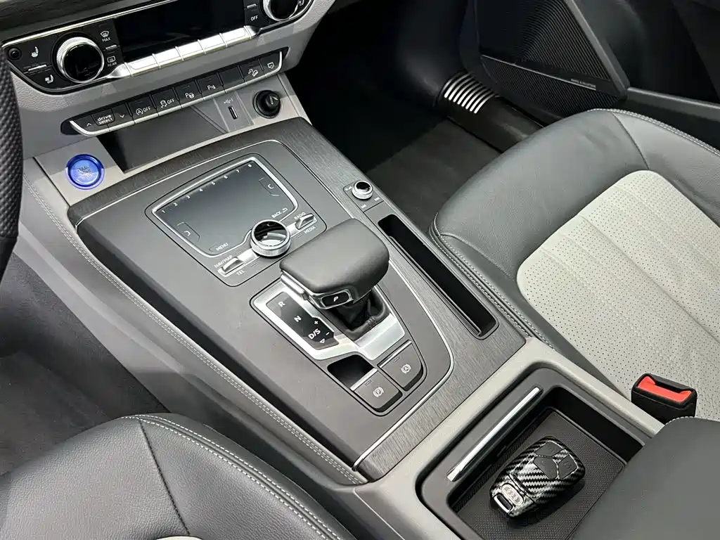 Audi Q5L 2020 45 TFSI Premium