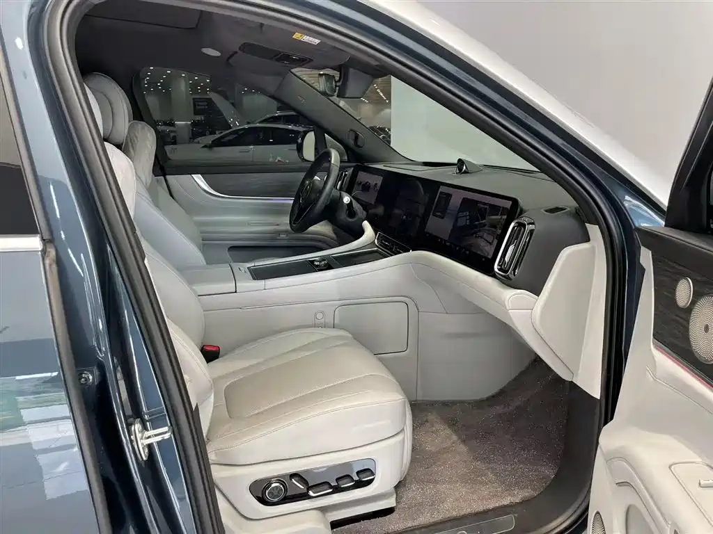 AITO M9 2024 EREV Ultra Edition 42kWh 6-Seater