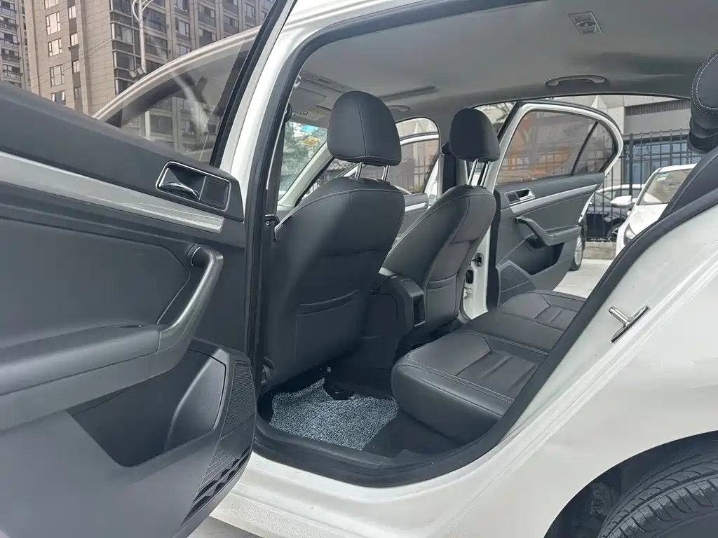 Volkswagen Lavida 2017 1.6L Automatic Comfort