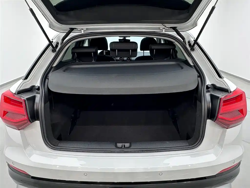 Audi Q2L 2021 35 TFSI Entry Dynamic Edition