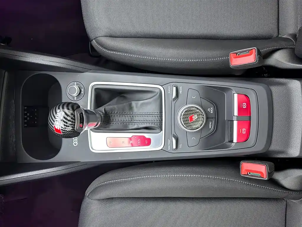 Audi Q2L 2021 35 TFSI Entry Dynamic Edition