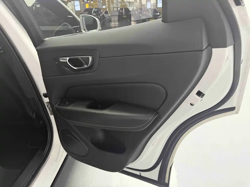 Volvo XC60 2019 T5 AWD Zhiyuan Sport Edition China V